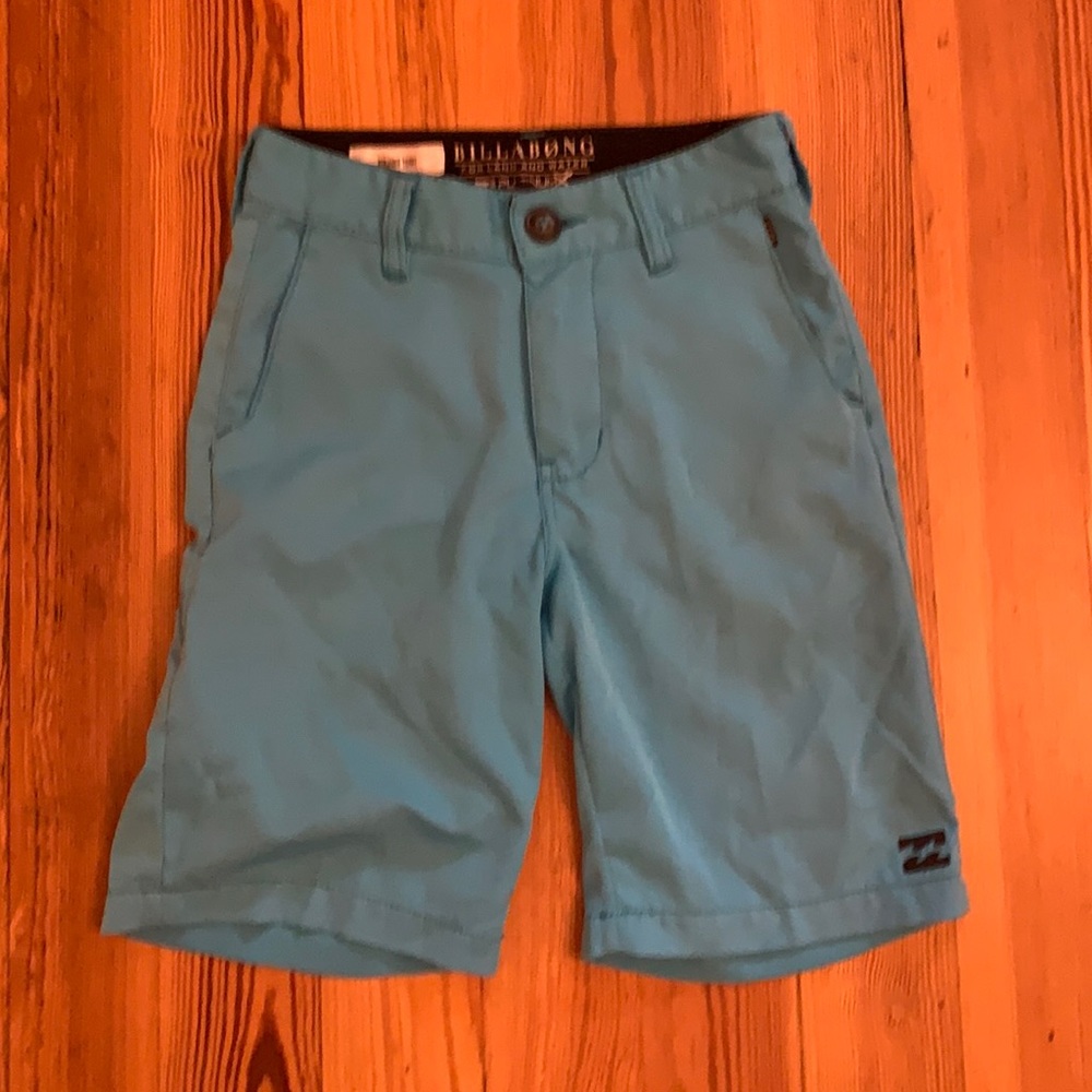 Boys billabong shorts, size 8